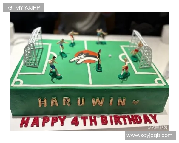 庆祝足球明星生日的创意蛋糕设计与制作分享